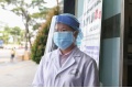 Trung tâm Y tế Tiên Yên tự chế mũ bảo hộ y tế phòng chống dịch covid-19